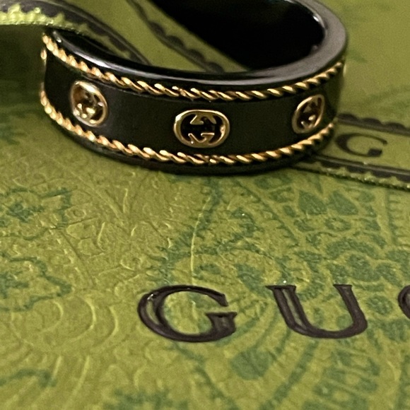 Gucci ring unisex